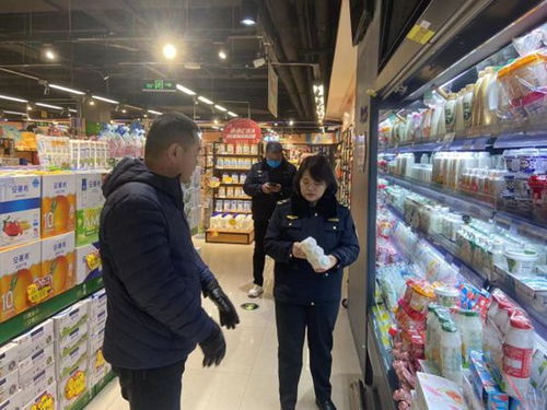 市場(chǎng)監(jiān)管局執(zhí)法人員積極引導(dǎo)清真食品經(jīng)營單位依法開展生產(chǎn)經(jīng)營活動(dòng)